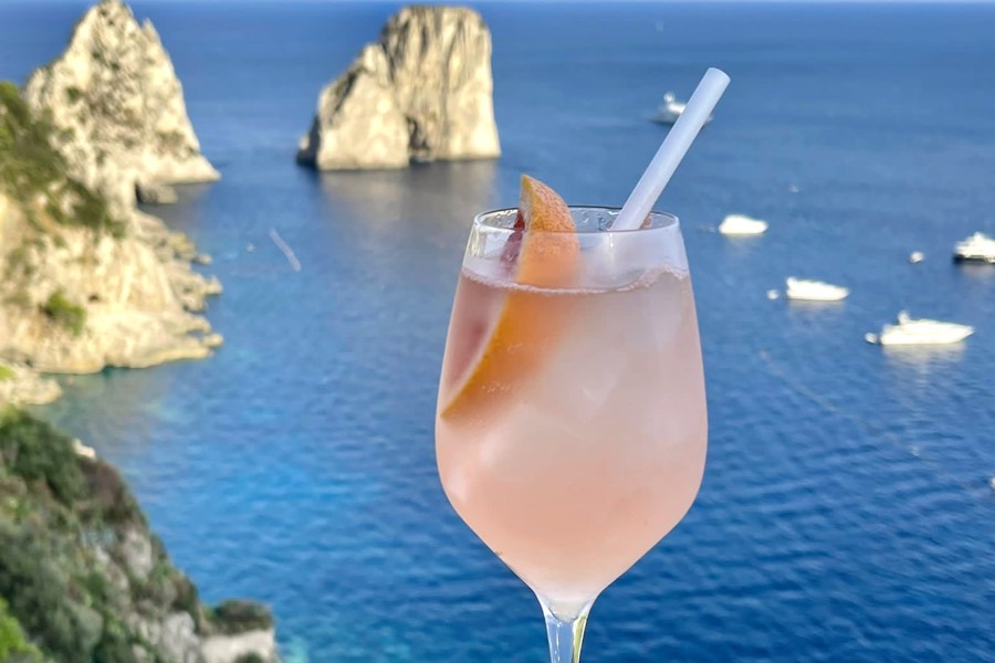 Capri Rooftop Lounge Bar