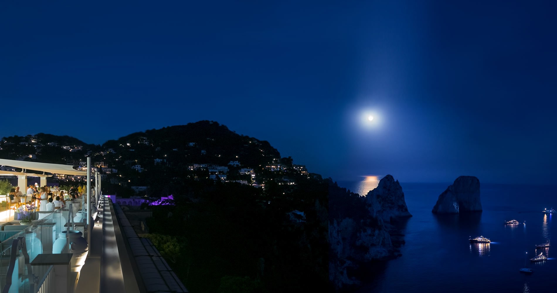 Capri RoofTop - Lounge Bar